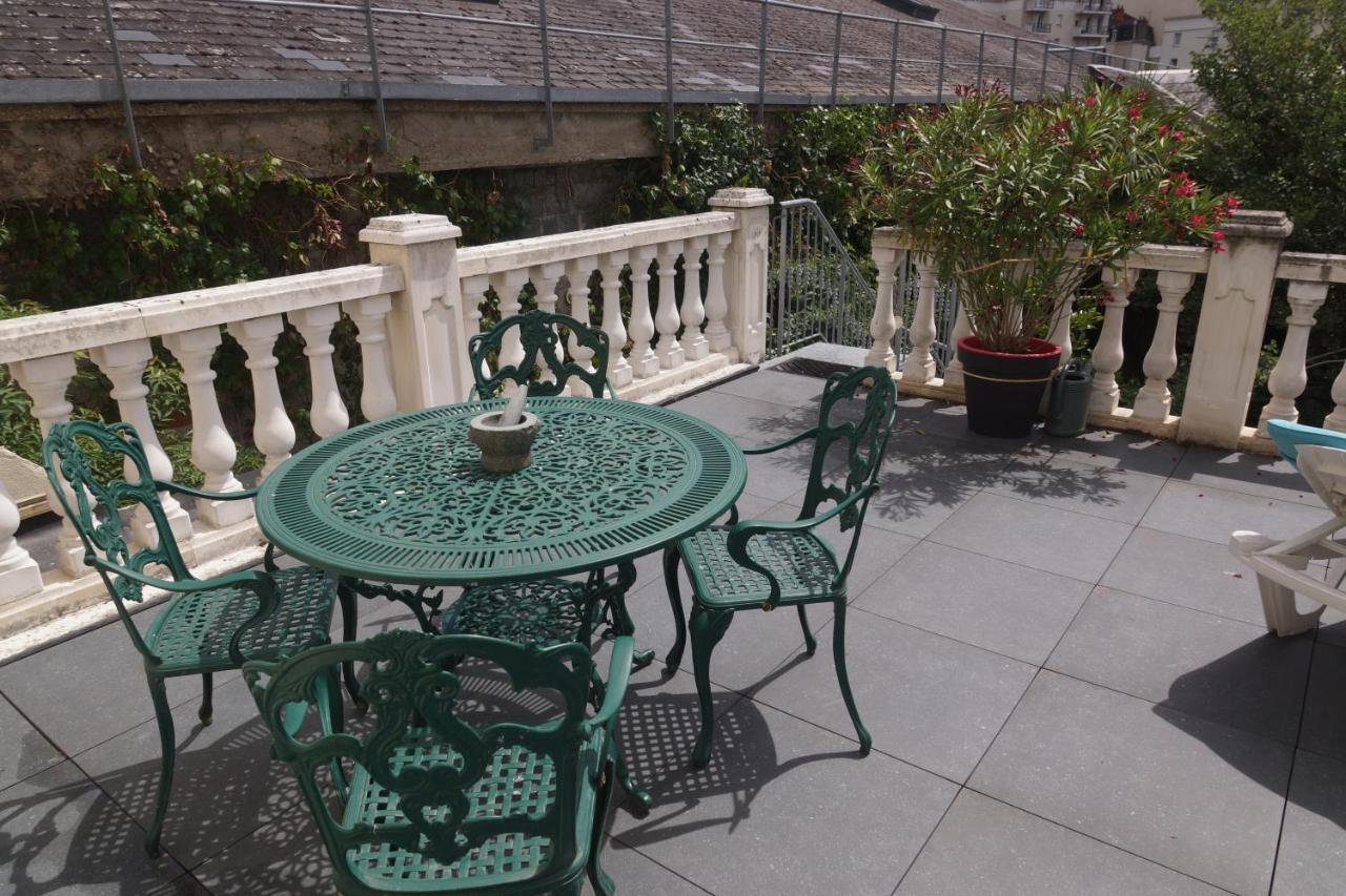 72M² Avec Terrasse Dans Demeure Angevine De 2 Etages Apartment Angers Bagian luar foto